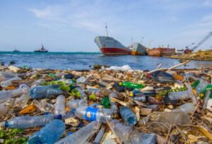 آلودگی پلاستیکی و مضرات آن برای اقیانوس ها