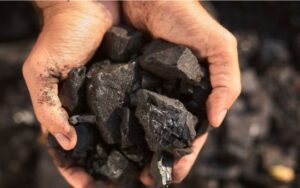 زغال سنگ چیست؟ فواید و مصارف آن